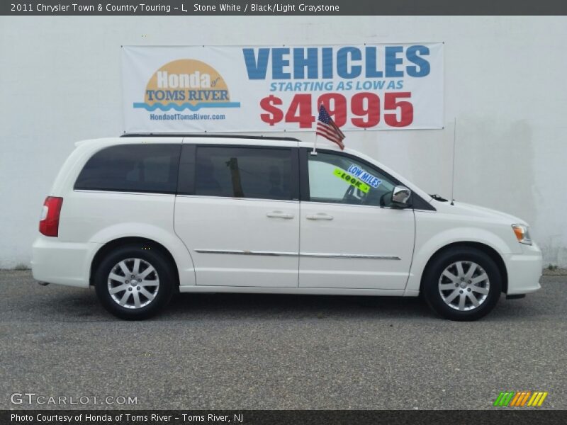 Stone White / Black/Light Graystone 2011 Chrysler Town & Country Touring - L