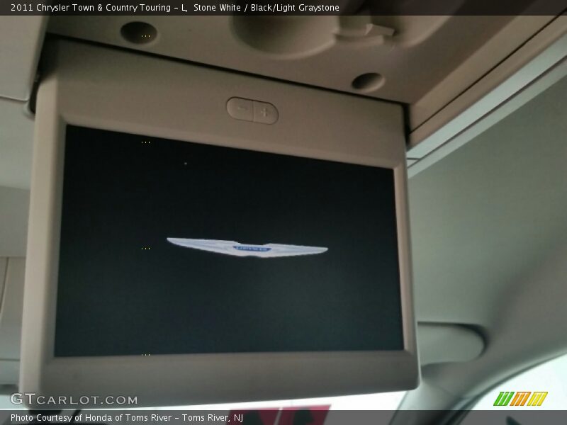 Stone White / Black/Light Graystone 2011 Chrysler Town & Country Touring - L