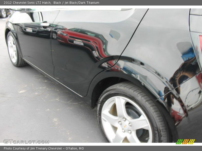 Black / Jet Black/Dark Titanium 2012 Chevrolet Sonic LTZ Hatch