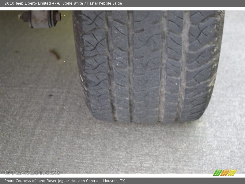 Stone White / Pastel Pebble Beige 2010 Jeep Liberty Limited 4x4
