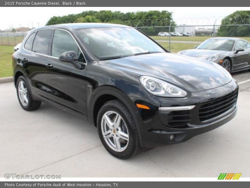 Front 3/4 View of 2015 Cayenne Diesel