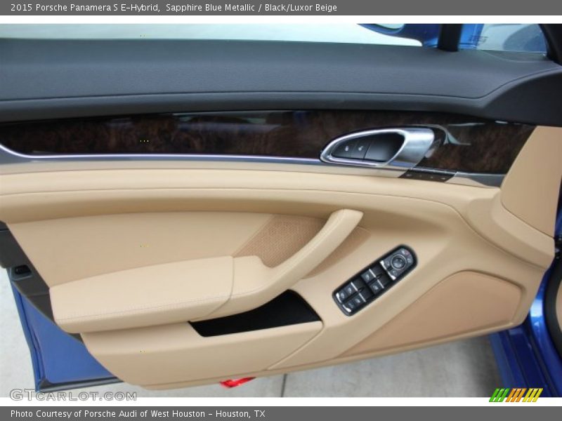 Door Panel of 2015 Panamera S E-Hybrid