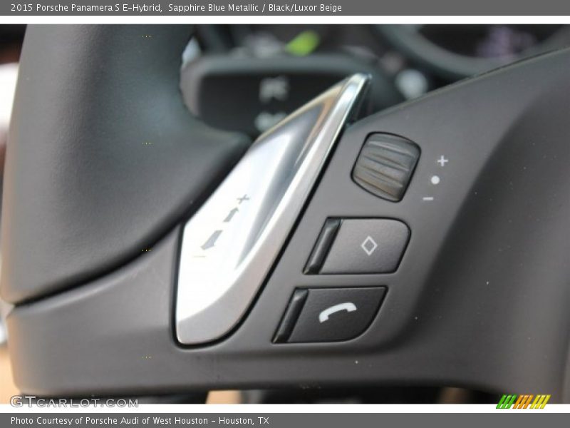 Controls of 2015 Panamera S E-Hybrid