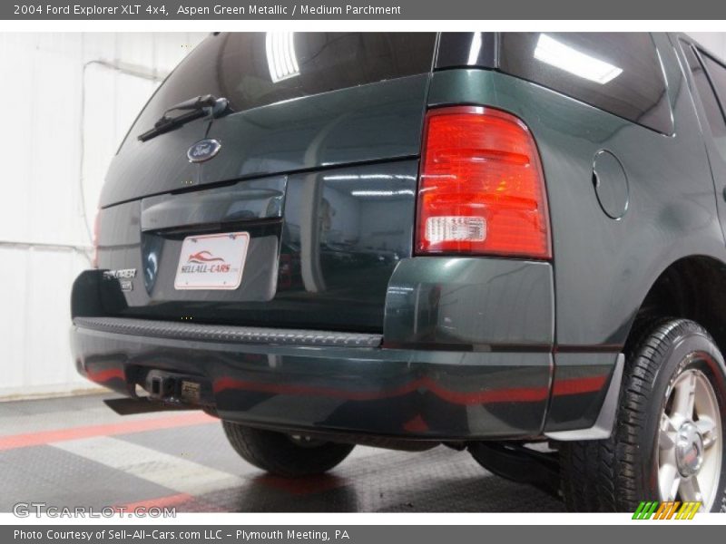 Aspen Green Metallic / Medium Parchment 2004 Ford Explorer XLT 4x4
