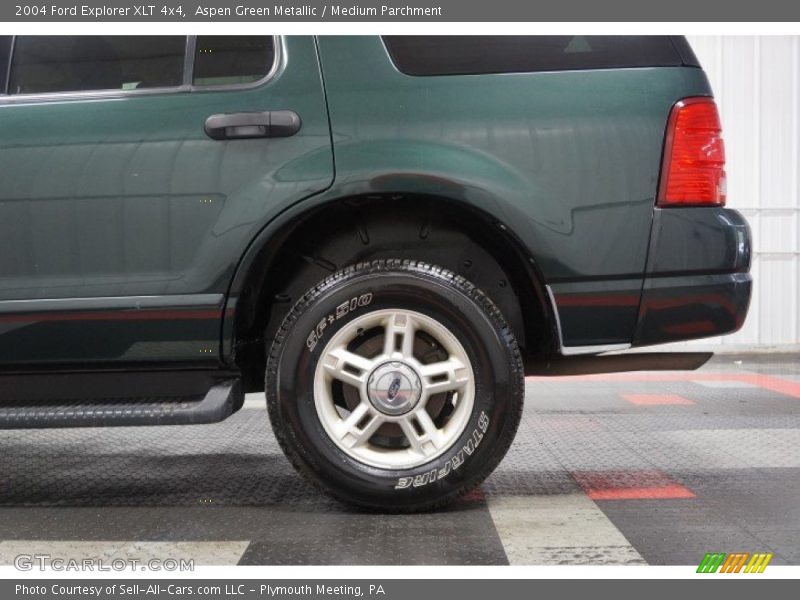 Aspen Green Metallic / Medium Parchment 2004 Ford Explorer XLT 4x4