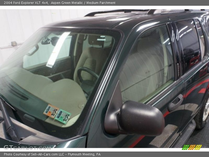 Aspen Green Metallic / Medium Parchment 2004 Ford Explorer XLT 4x4