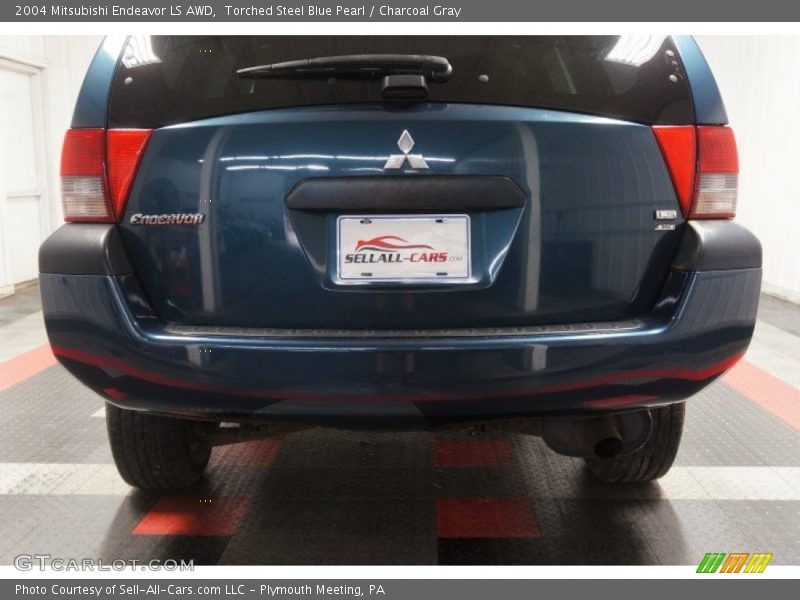 Torched Steel Blue Pearl / Charcoal Gray 2004 Mitsubishi Endeavor LS AWD