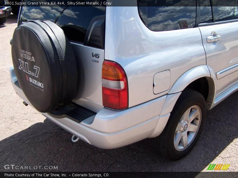 Silky Silver Metallic / Gray 2001 Suzuki Grand Vitara JLX 4x4