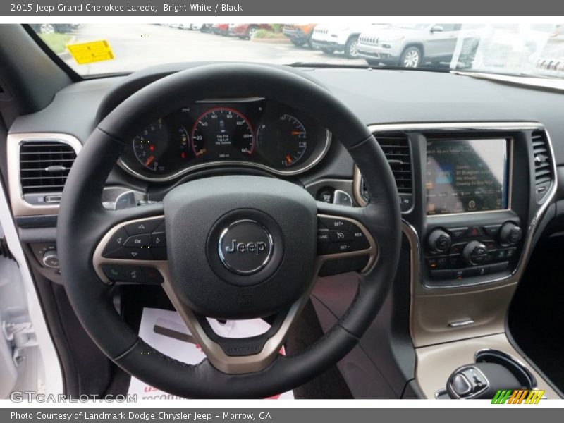 Bright White / Black 2015 Jeep Grand Cherokee Laredo