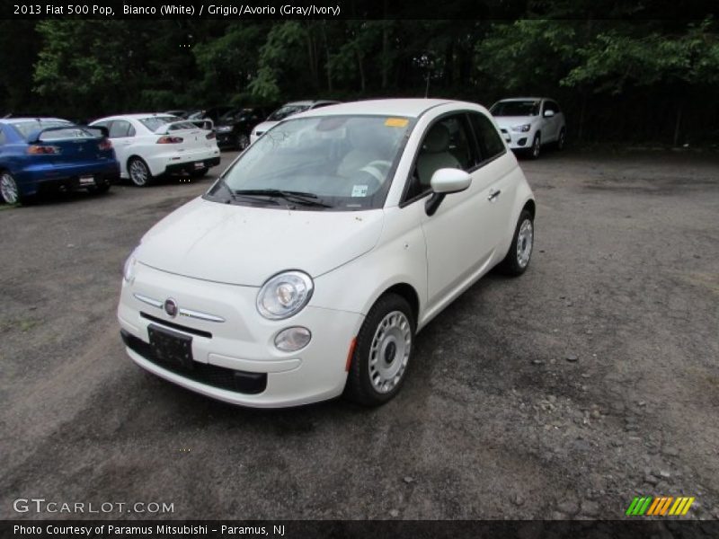 Bianco (White) / Grigio/Avorio (Gray/Ivory) 2013 Fiat 500 Pop