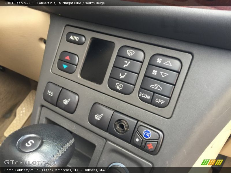 Controls of 2001 9-3 SE Convertible