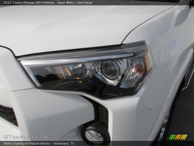 Super White / Sand Beige 2015 Toyota 4Runner SR5 Premium
