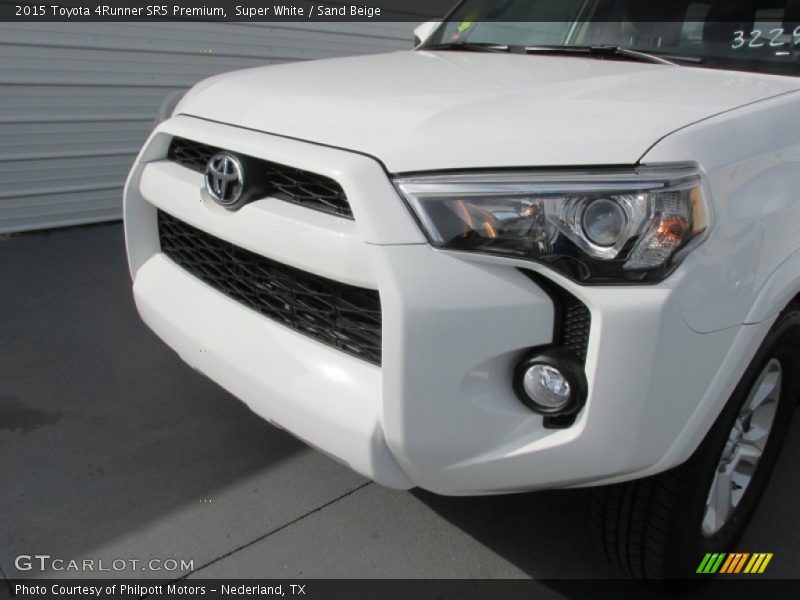 Super White / Sand Beige 2015 Toyota 4Runner SR5 Premium