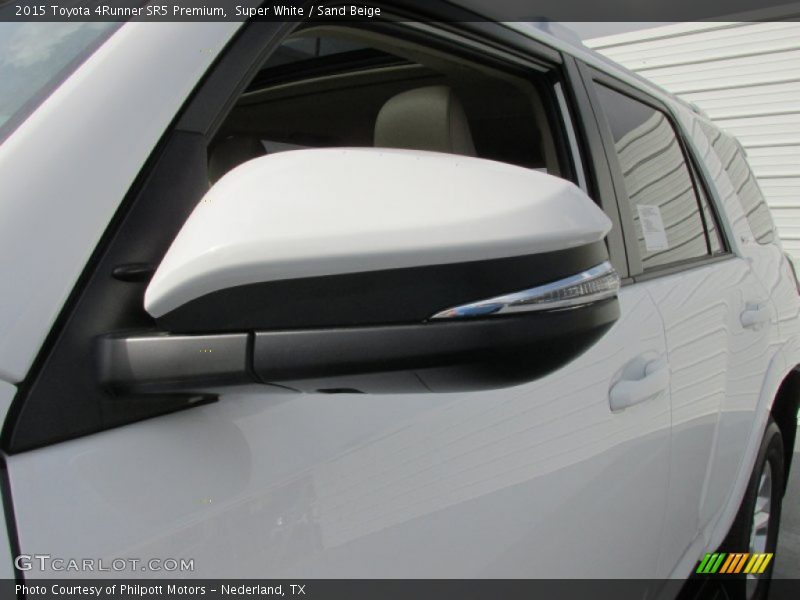 Super White / Sand Beige 2015 Toyota 4Runner SR5 Premium