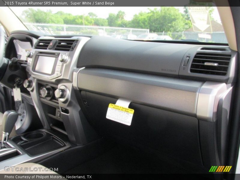 Super White / Sand Beige 2015 Toyota 4Runner SR5 Premium