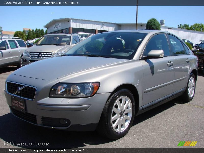 Flint Gray Metallic / Off Black 2006 Volvo S40 T5