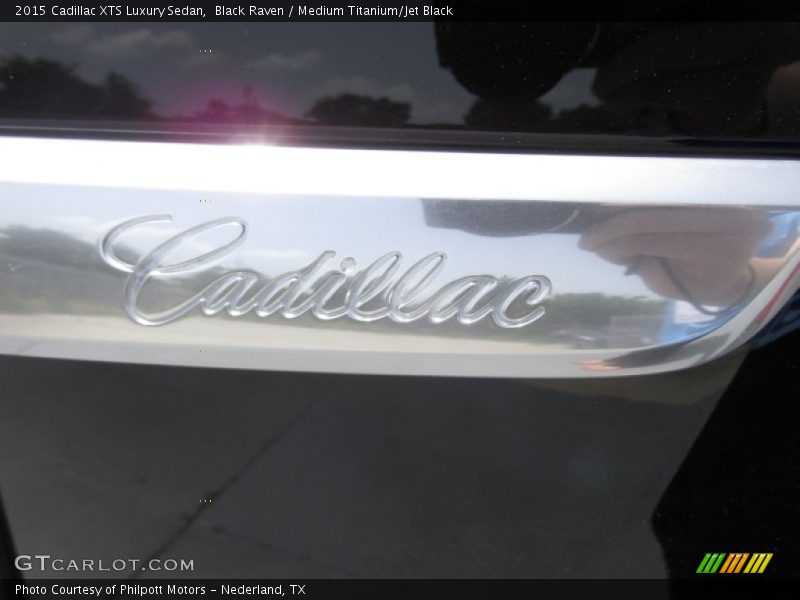 Black Raven / Medium Titanium/Jet Black 2015 Cadillac XTS Luxury Sedan