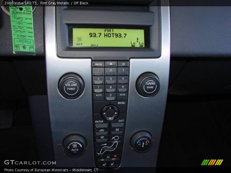 Flint Gray Metallic / Off Black 2006 Volvo S40 T5