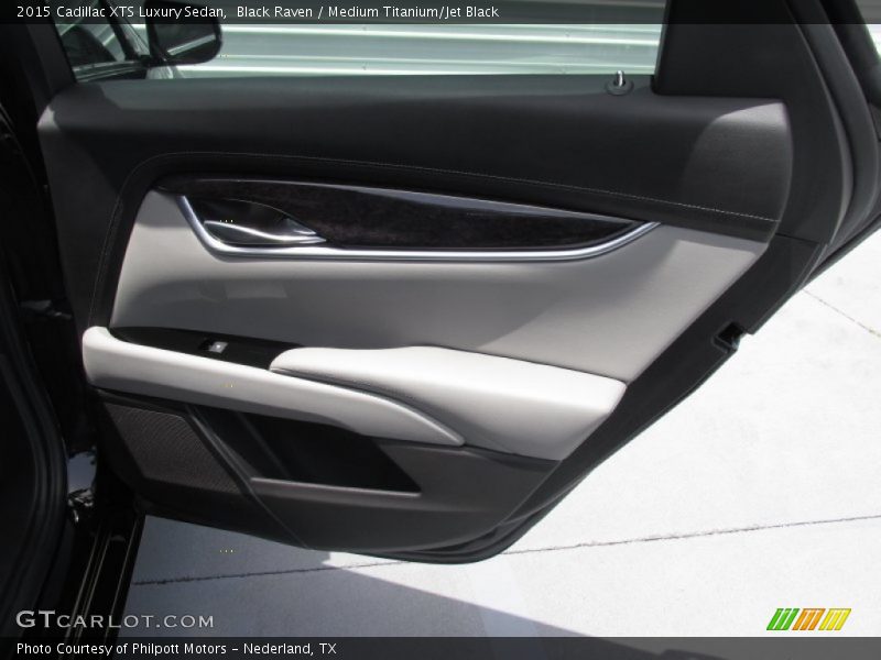 Black Raven / Medium Titanium/Jet Black 2015 Cadillac XTS Luxury Sedan