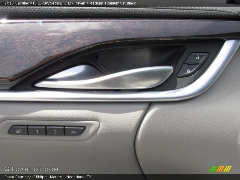 Black Raven / Medium Titanium/Jet Black 2015 Cadillac XTS Luxury Sedan