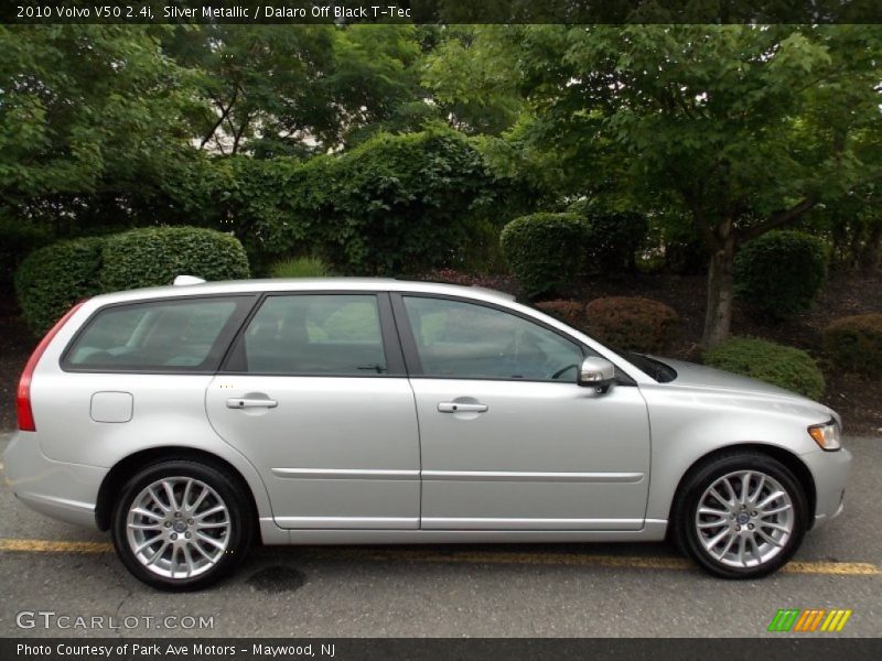 Silver Metallic / Dalaro Off Black T-Tec 2010 Volvo V50 2.4i