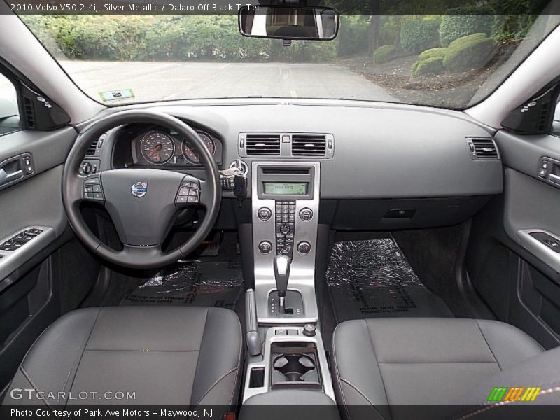 Dashboard of 2010 V50 2.4i
