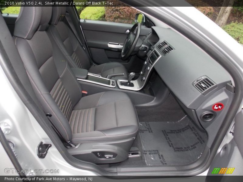 Silver Metallic / Dalaro Off Black T-Tec 2010 Volvo V50 2.4i