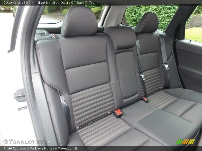 Silver Metallic / Dalaro Off Black T-Tec 2010 Volvo V50 2.4i