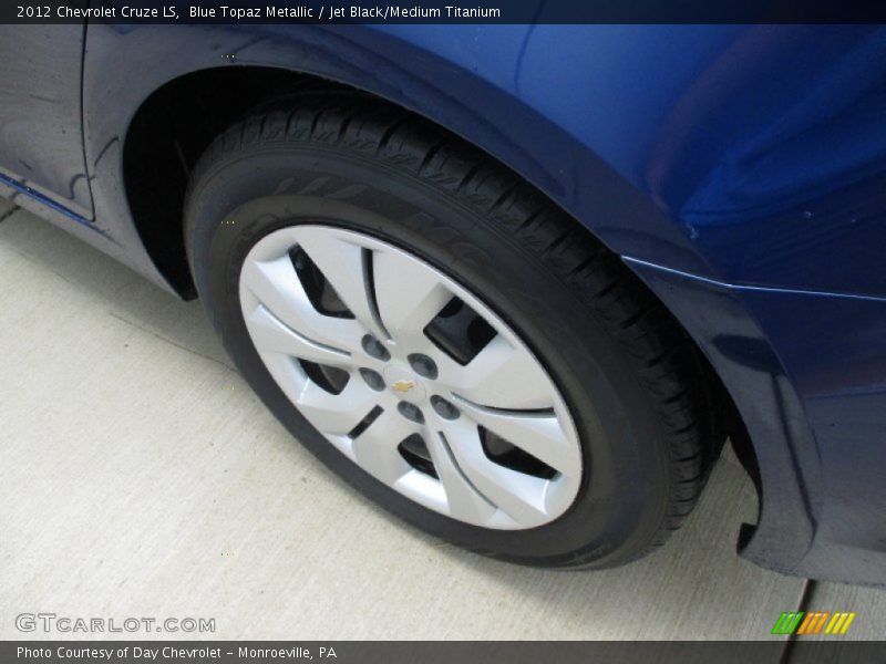 Blue Topaz Metallic / Jet Black/Medium Titanium 2012 Chevrolet Cruze LS