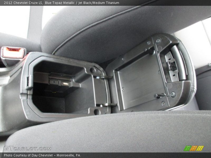 Blue Topaz Metallic / Jet Black/Medium Titanium 2012 Chevrolet Cruze LS