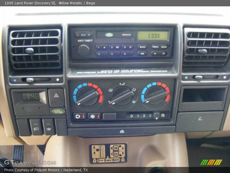 Willow Metallic / Beige 1996 Land Rover Discovery SE