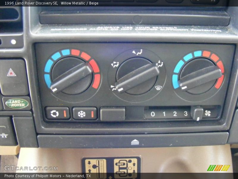 Willow Metallic / Beige 1996 Land Rover Discovery SE