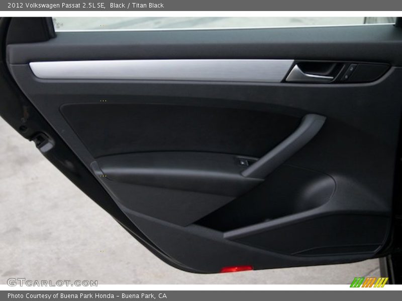Black / Titan Black 2012 Volkswagen Passat 2.5L SE