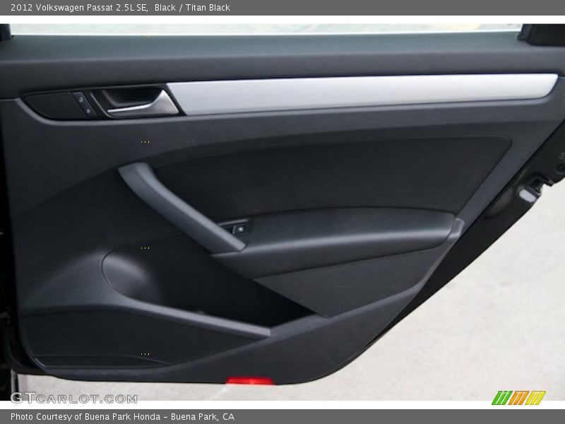 Black / Titan Black 2012 Volkswagen Passat 2.5L SE