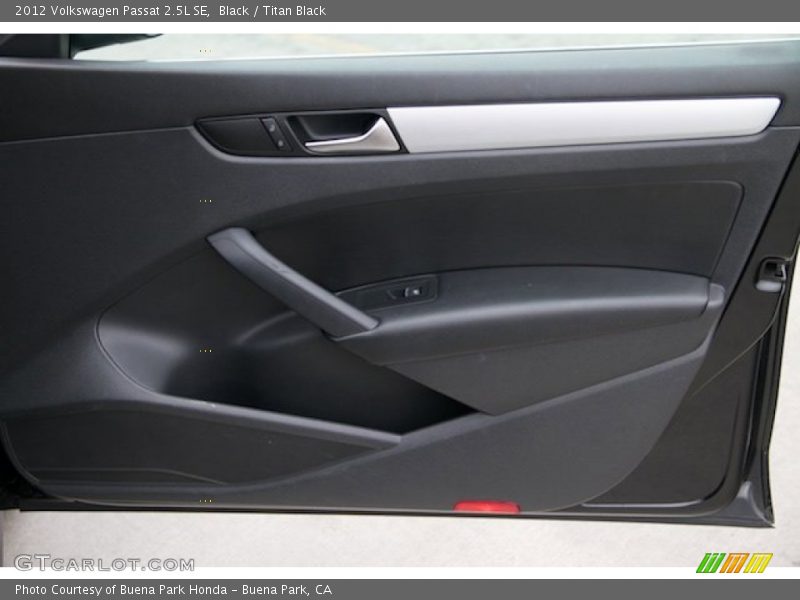 Black / Titan Black 2012 Volkswagen Passat 2.5L SE
