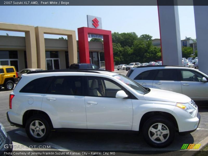 Pearl White / Beige 2007 Suzuki XL7 AWD