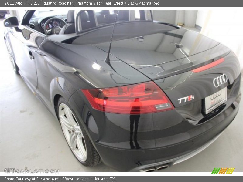 Phantom Black Pearl Effect / Black/Magma Red 2011 Audi TT S 2.0T quattro Roadster
