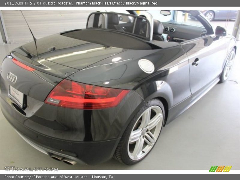 Phantom Black Pearl Effect / Black/Magma Red 2011 Audi TT S 2.0T quattro Roadster
