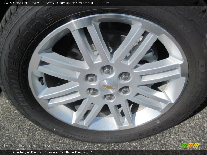 Champagne Silver Metallic / Ebony 2015 Chevrolet Traverse LT AWD