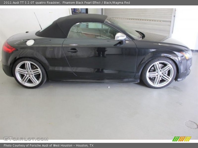 Phantom Black Pearl Effect / Black/Magma Red 2011 Audi TT S 2.0T quattro Roadster