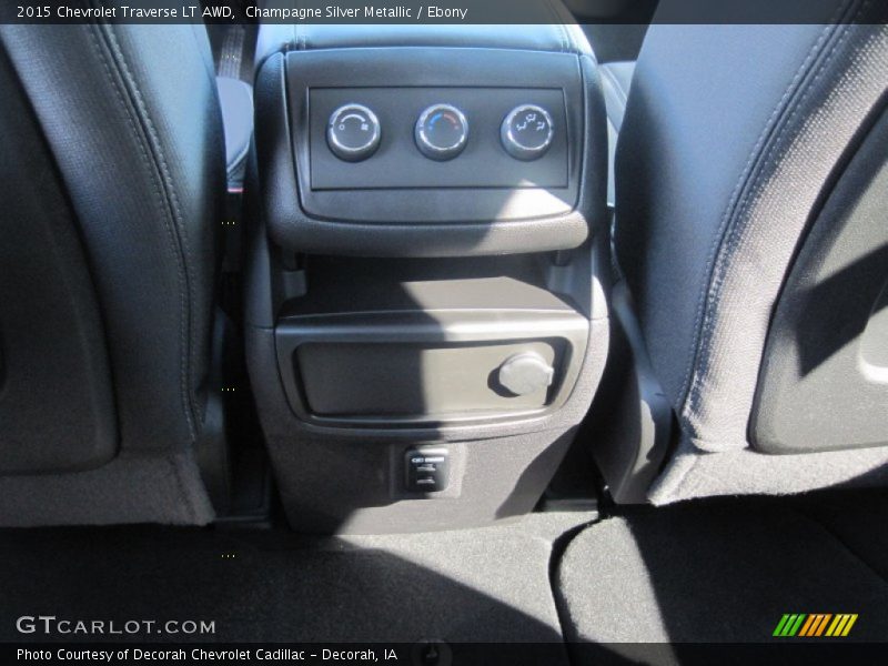 Champagne Silver Metallic / Ebony 2015 Chevrolet Traverse LT AWD