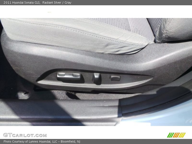 Radiant Silver / Gray 2011 Hyundai Sonata GLS