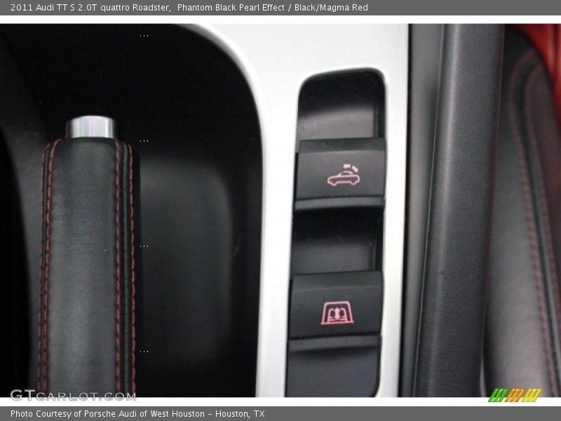 Phantom Black Pearl Effect / Black/Magma Red 2011 Audi TT S 2.0T quattro Roadster