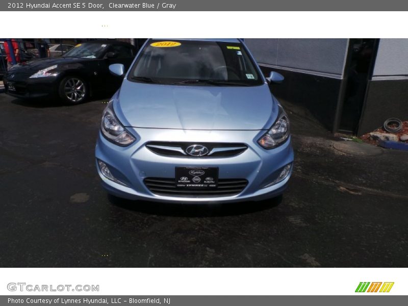 Clearwater Blue / Gray 2012 Hyundai Accent SE 5 Door