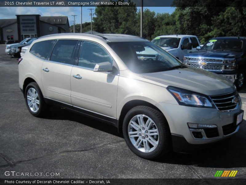 Champagne Silver Metallic / Ebony 2015 Chevrolet Traverse LT AWD