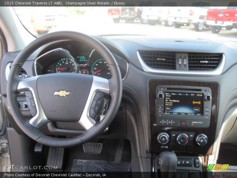 Champagne Silver Metallic / Ebony 2015 Chevrolet Traverse LT AWD
