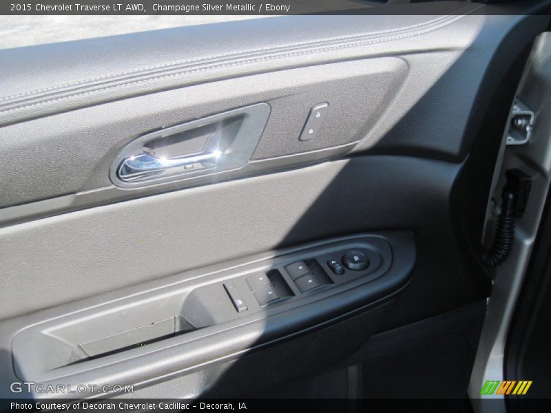 Champagne Silver Metallic / Ebony 2015 Chevrolet Traverse LT AWD