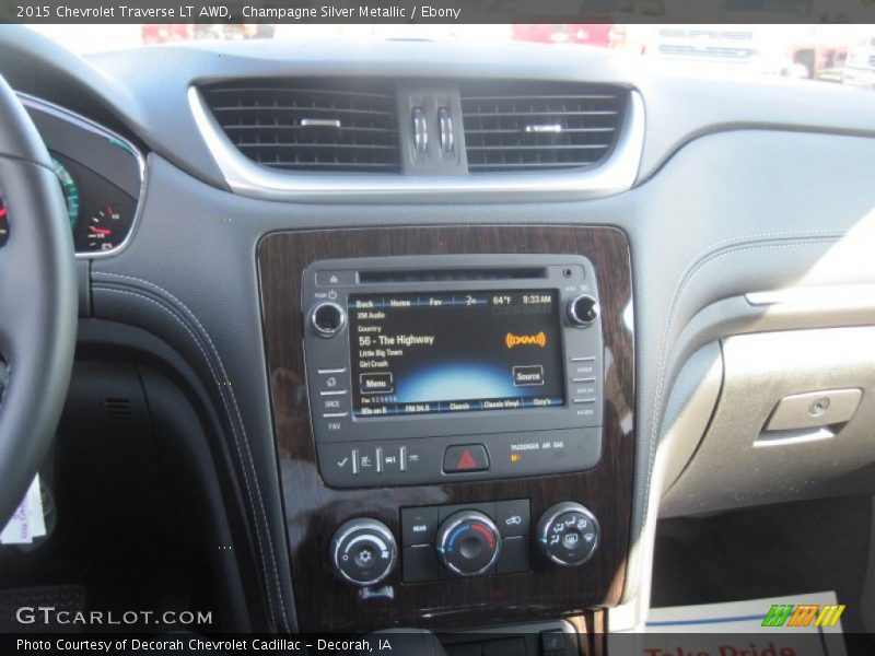 Champagne Silver Metallic / Ebony 2015 Chevrolet Traverse LT AWD
