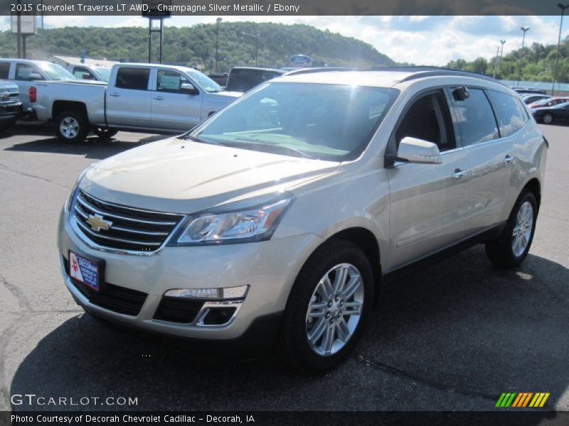 Champagne Silver Metallic / Ebony 2015 Chevrolet Traverse LT AWD