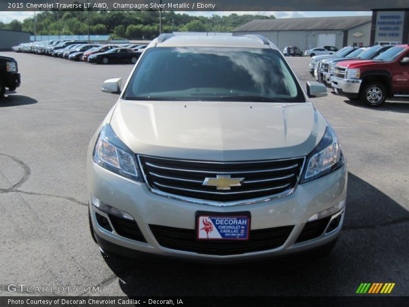 Champagne Silver Metallic / Ebony 2015 Chevrolet Traverse LT AWD